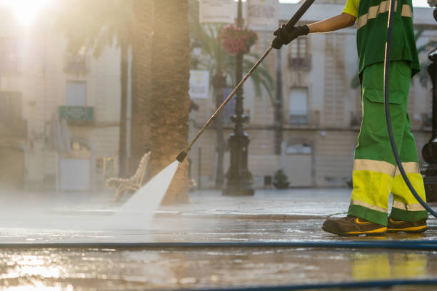 Best Animal Enclosure Cleaning  in Maywood Park, OR